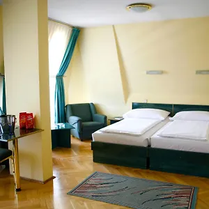 bara.inbudapesthotels.com/